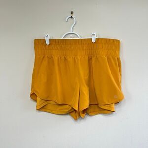 Gilly Hicks Lined Yellow Orange Athletic Shorts XXL Women